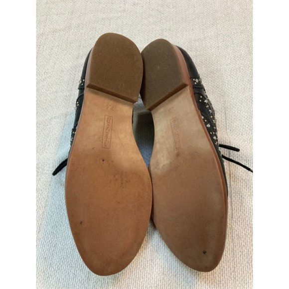 STEVEN by STEVE MADDEN "Goldey" Black Studded Wingtip lace up Oxfords. - Picture 7 of 8